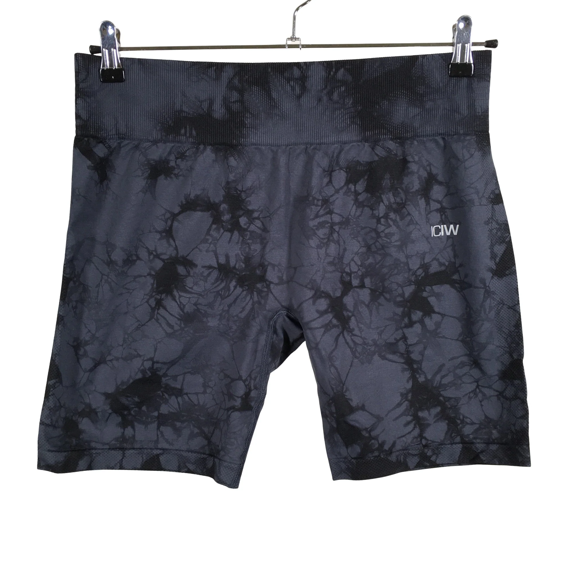Urheilushortsit, koko 48