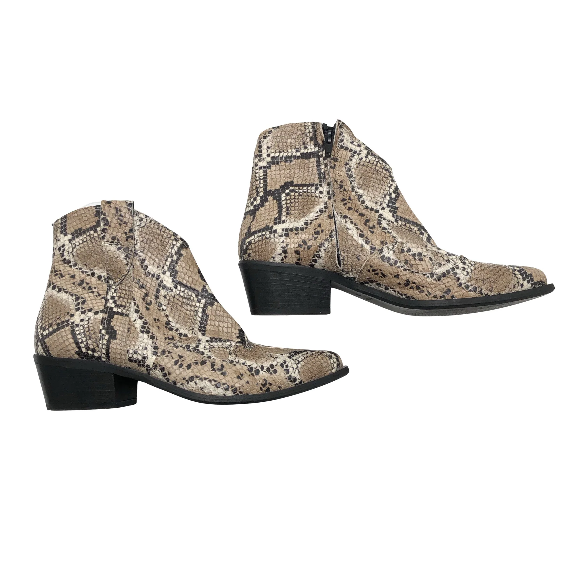 Bootsit, koko 39