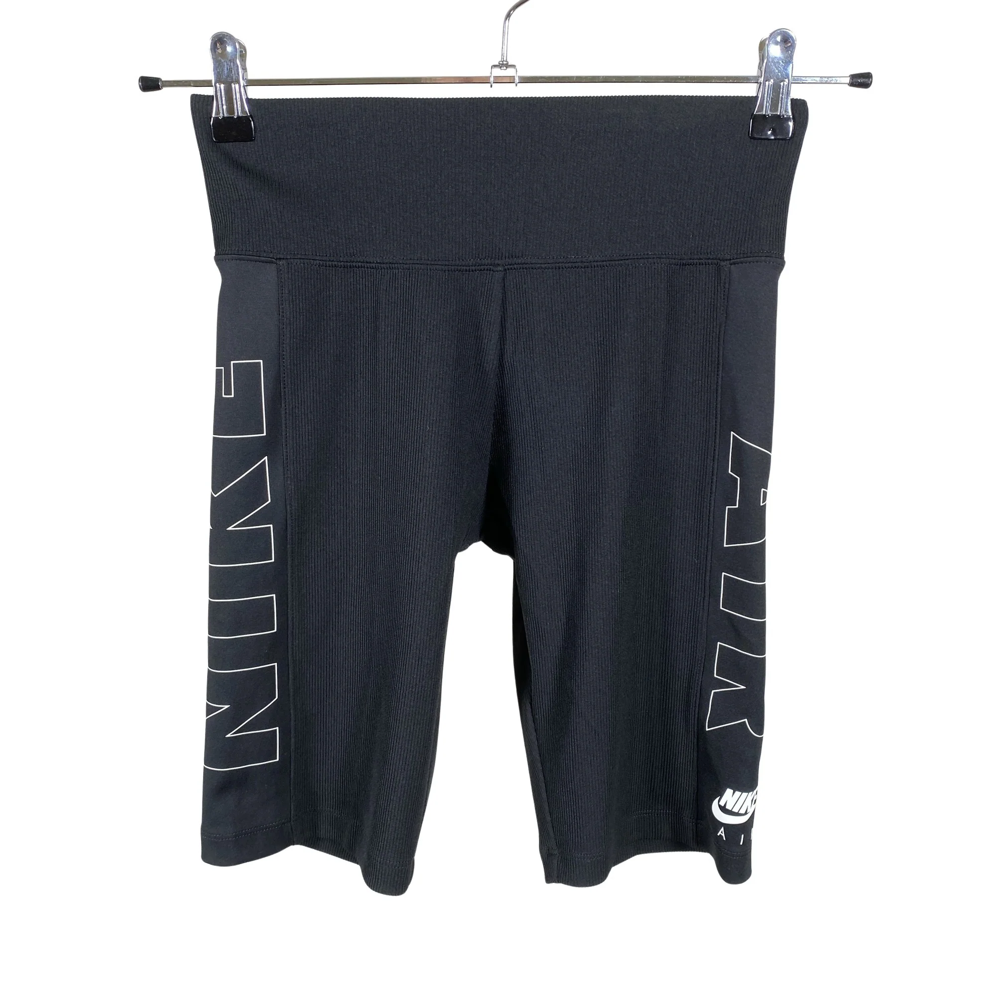 Urheilushortsit, koko 36