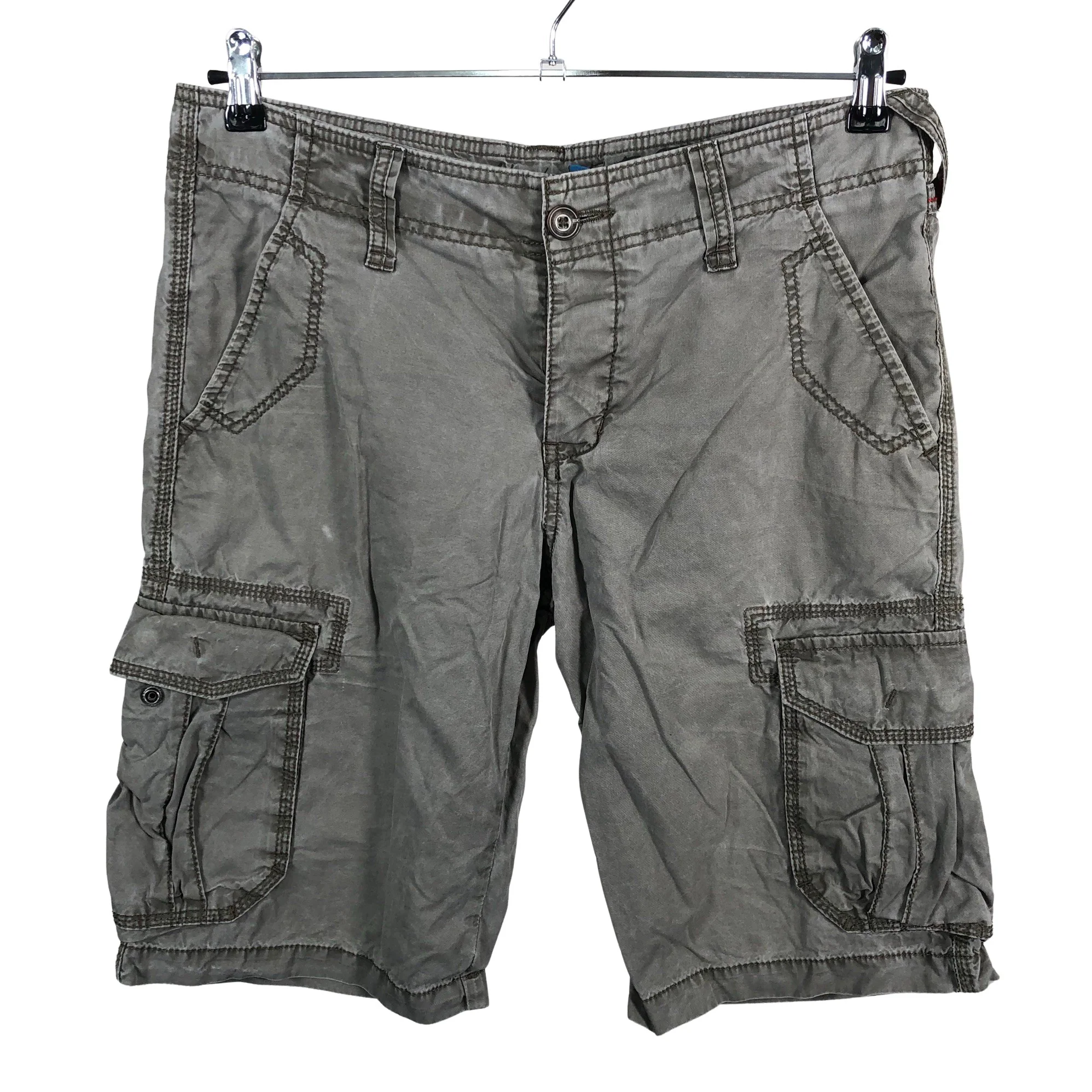 Shortsit, koko W33