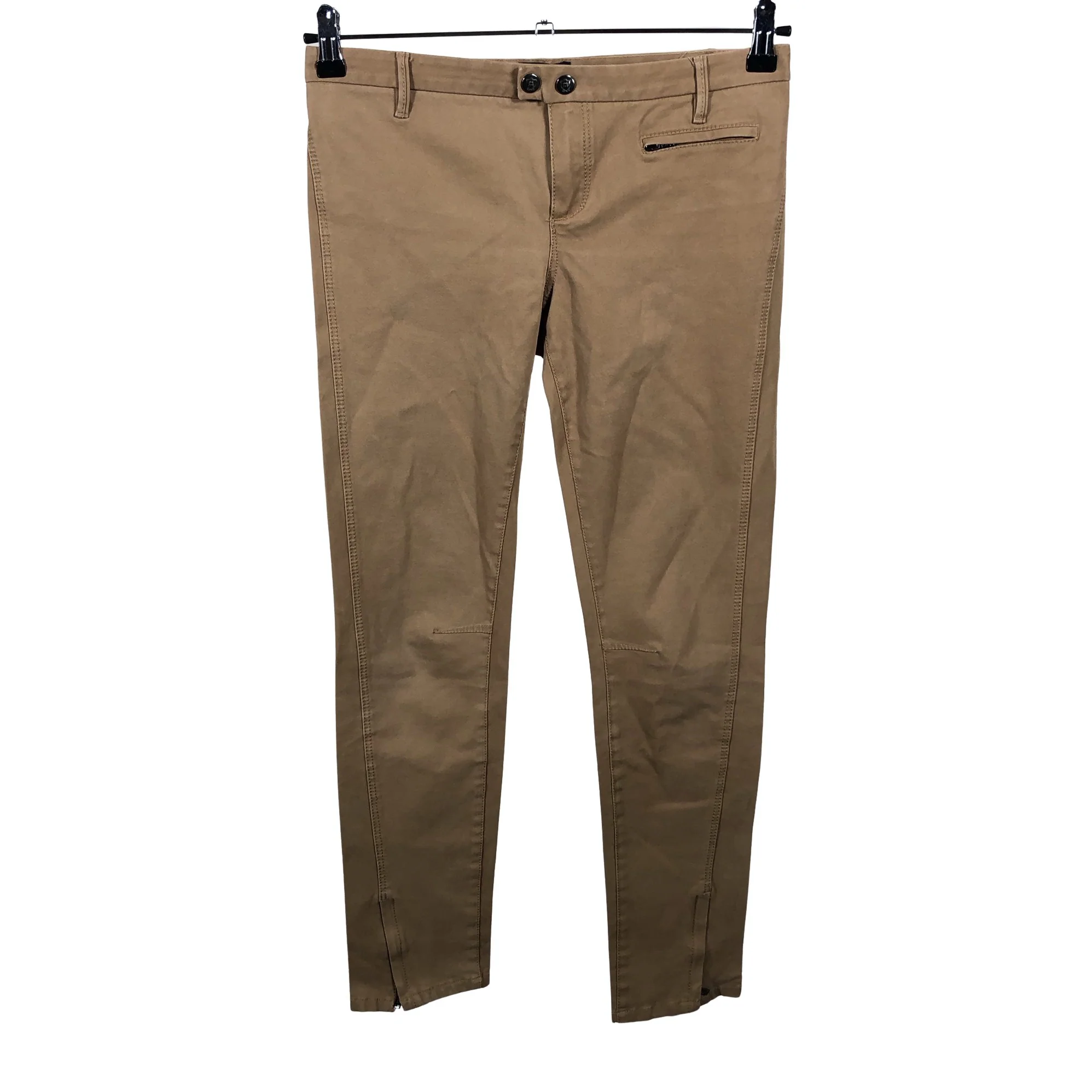 Chinot, koko 38
